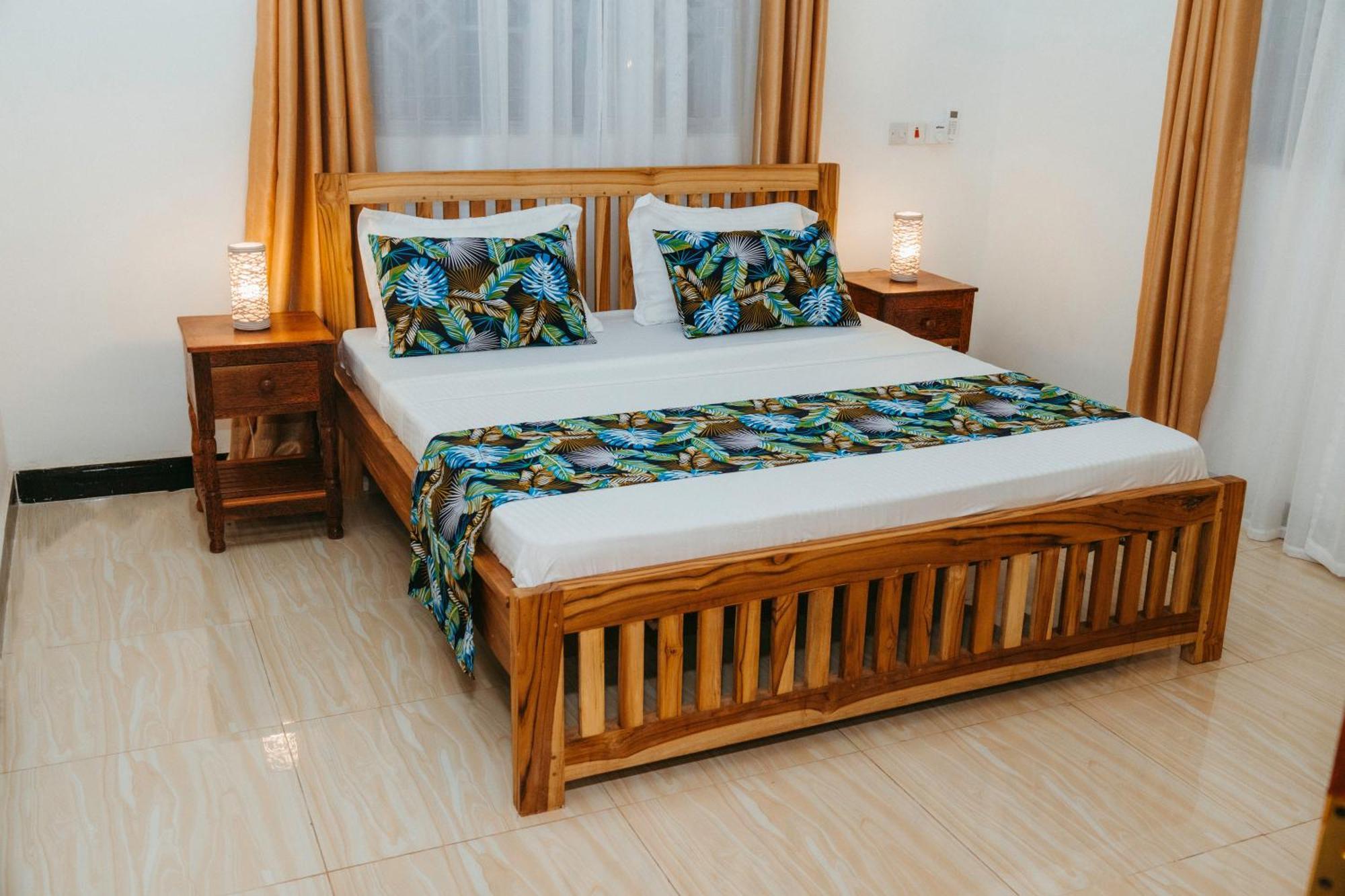 Sunvilla - Private Pool, 2 & Games Villa